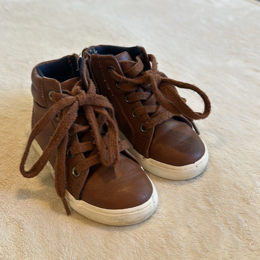 Cat and Jack faux leather high tops, size 6